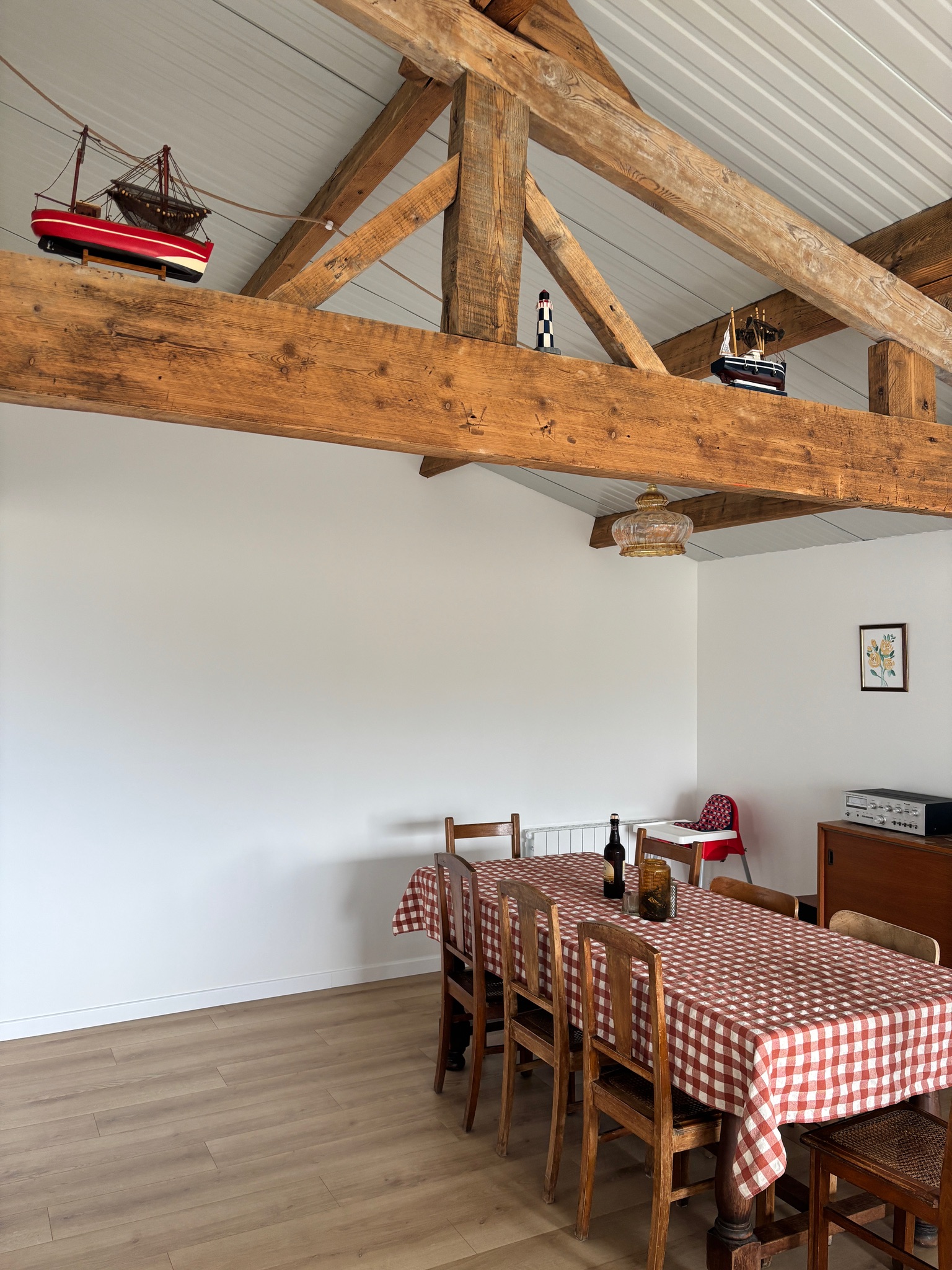 Grande table de la salle à manger